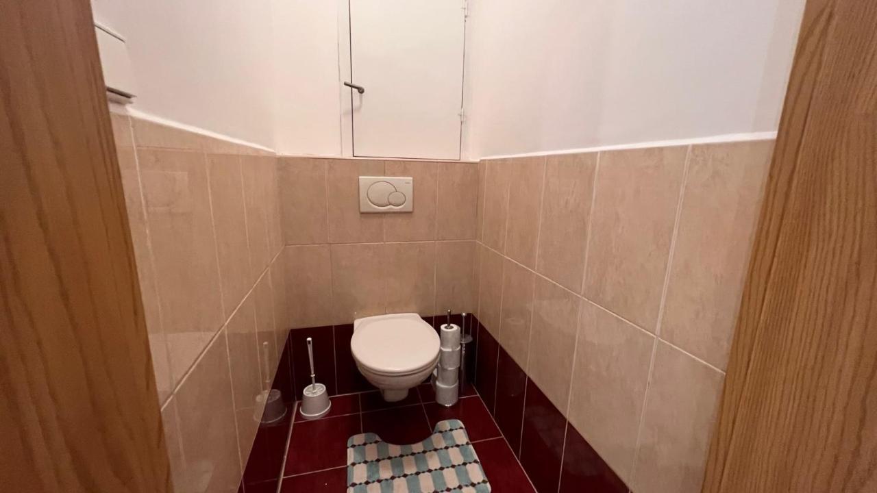 2 Room Apartment, Near Oc Galeria, Petrzalka Bratysława Zewnętrze zdjęcie