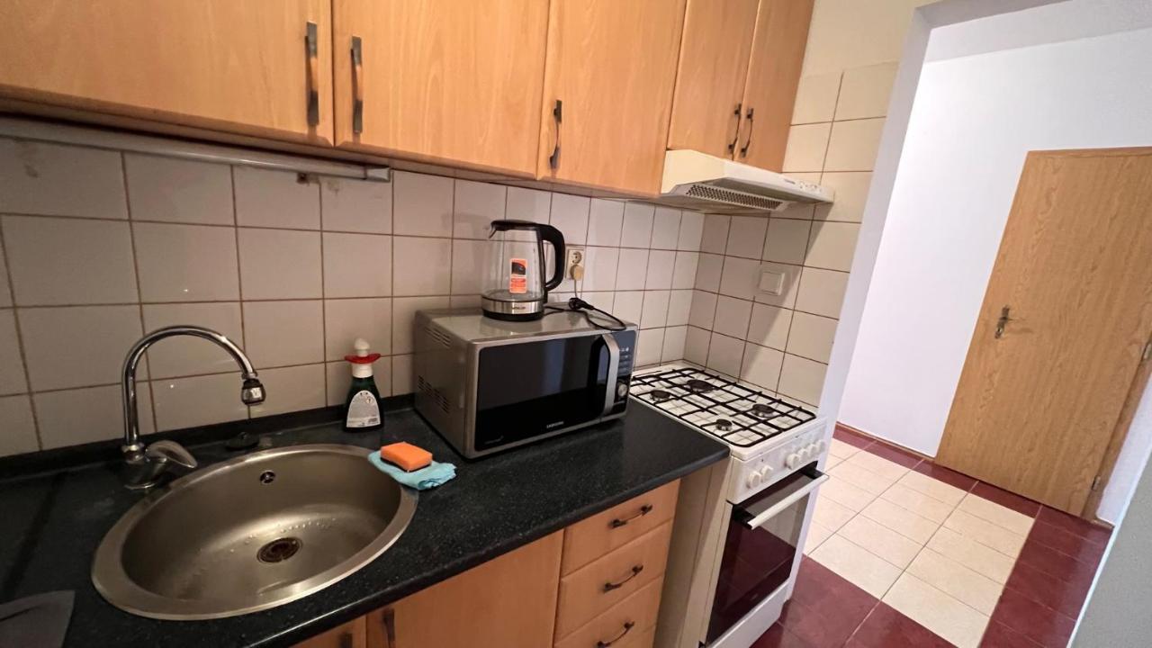 2 Room Apartment, Near Oc Galeria, Petrzalka Bratysława Zewnętrze zdjęcie