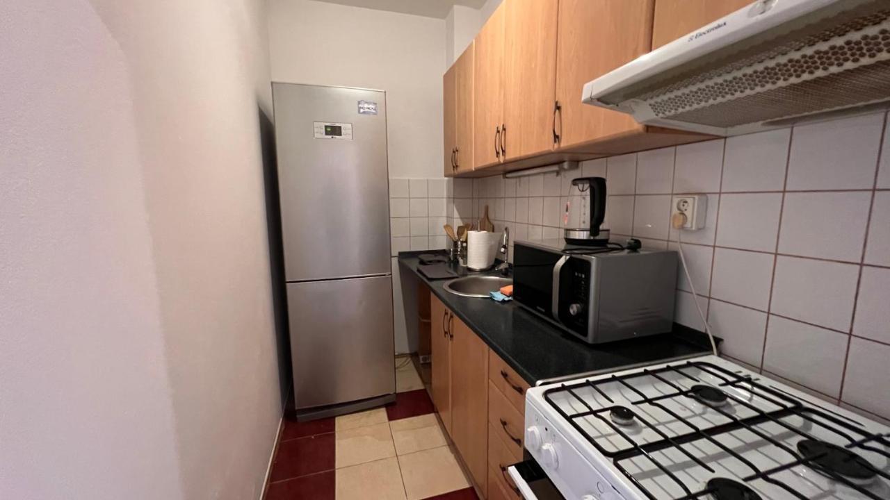 2 Room Apartment, Near Oc Galeria, Petrzalka Bratysława Zewnętrze zdjęcie