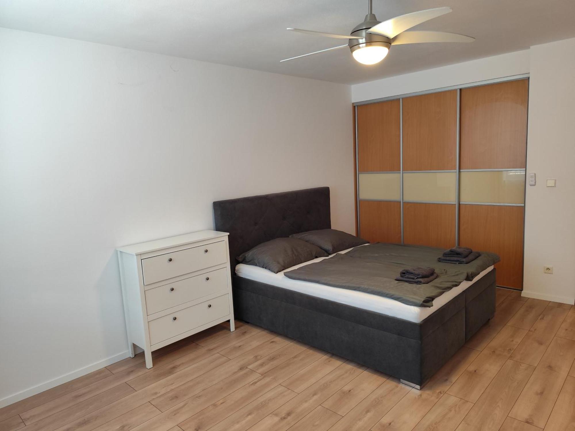 2 Room Apartment, Near Oc Galeria, Petrzalka Bratysława Zewnętrze zdjęcie