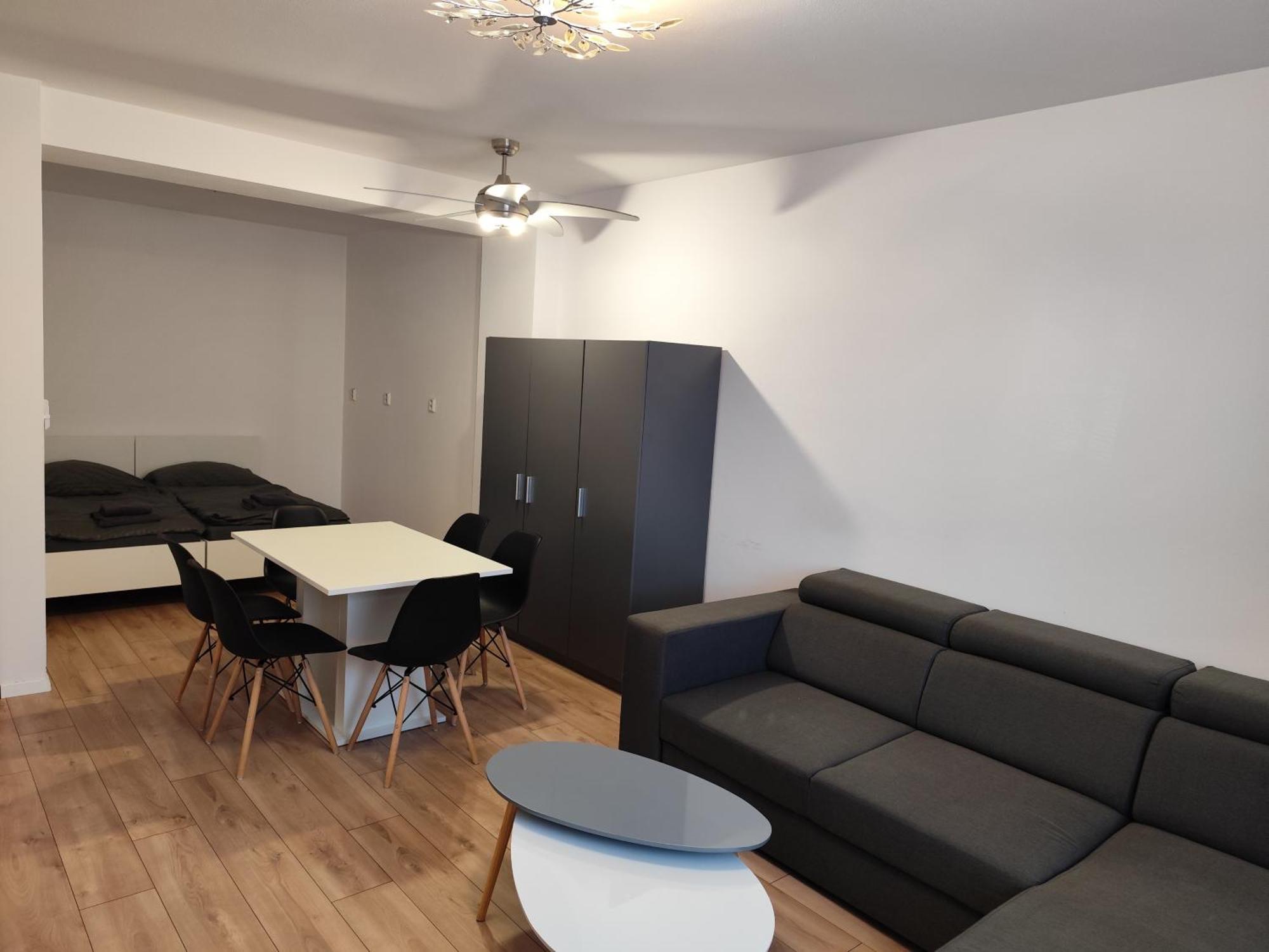 2 Room Apartment, Near Oc Galeria, Petrzalka Bratysława Zewnętrze zdjęcie